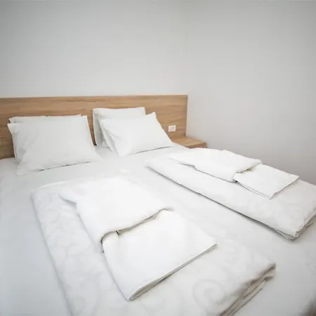 Aparthotel M&j *